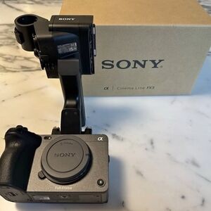 Sony FX3 Full-Frame Cinema Camera - Black